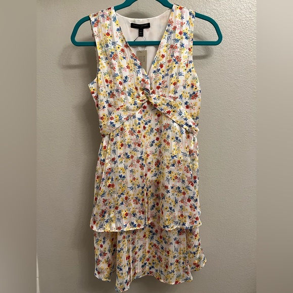 Banana Republic Dresses & Skirts - NWT Banana Republic Petite Floral Dress